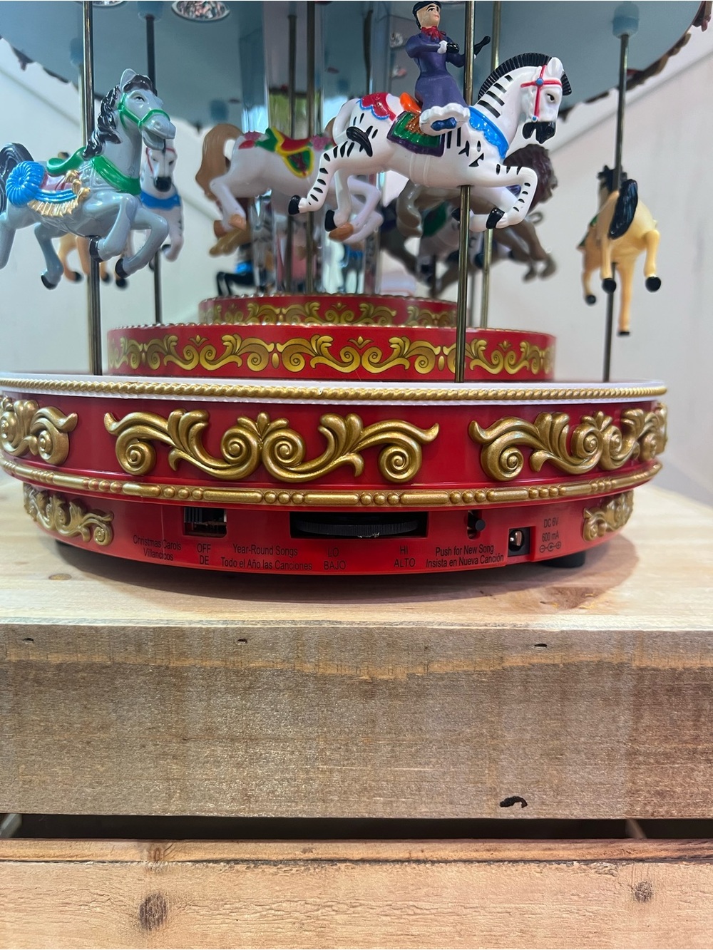 Mr. Christmas, Triple Decker Carousel, Lights, Music, Animation, Works! LOOK! - Picture 4 of 11